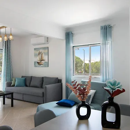 Jade Apartment *